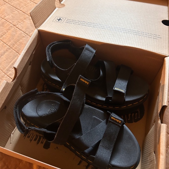 Dr Martens Kimber Sandals - Picture 2 of 8